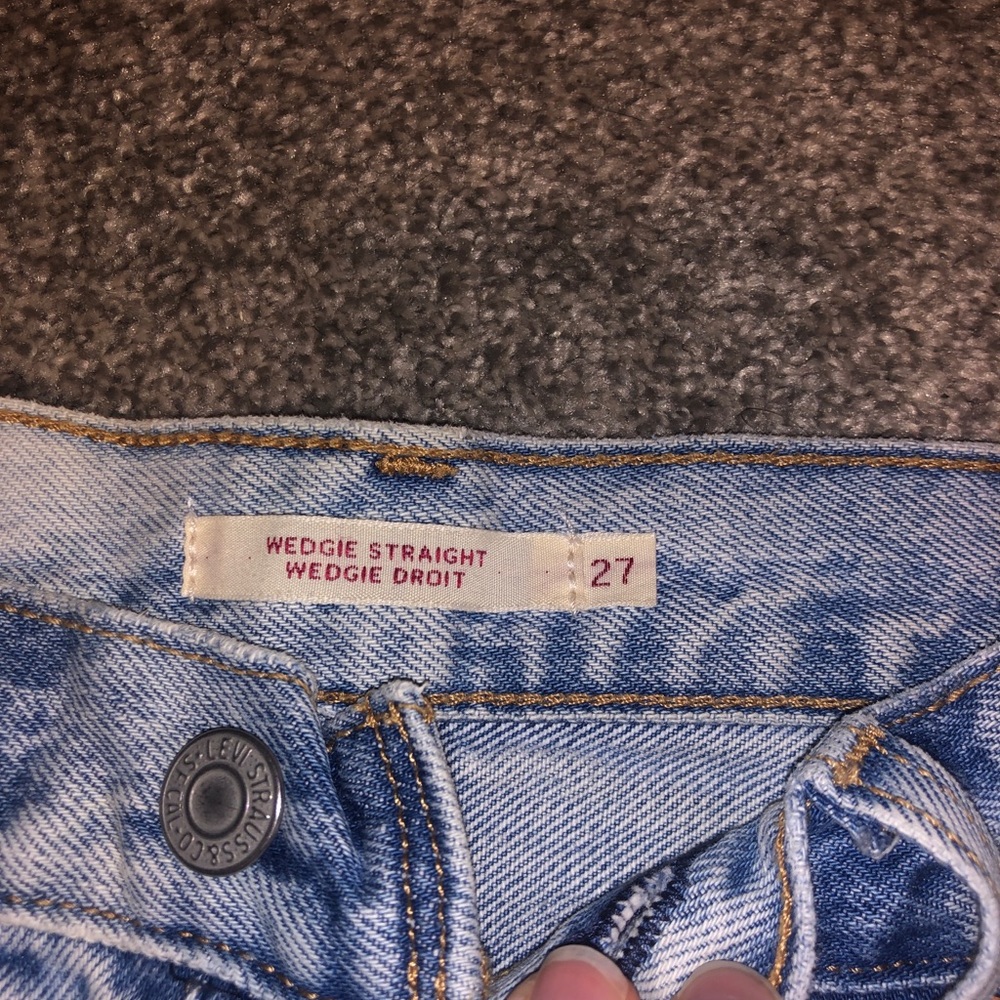 Levi’s - Picture 3 of 5